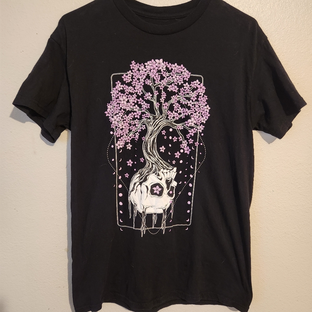 Shirt - Picture 2 of 2